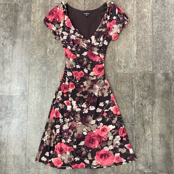 Le Chateau floral midi dress - Picture 1 of 9